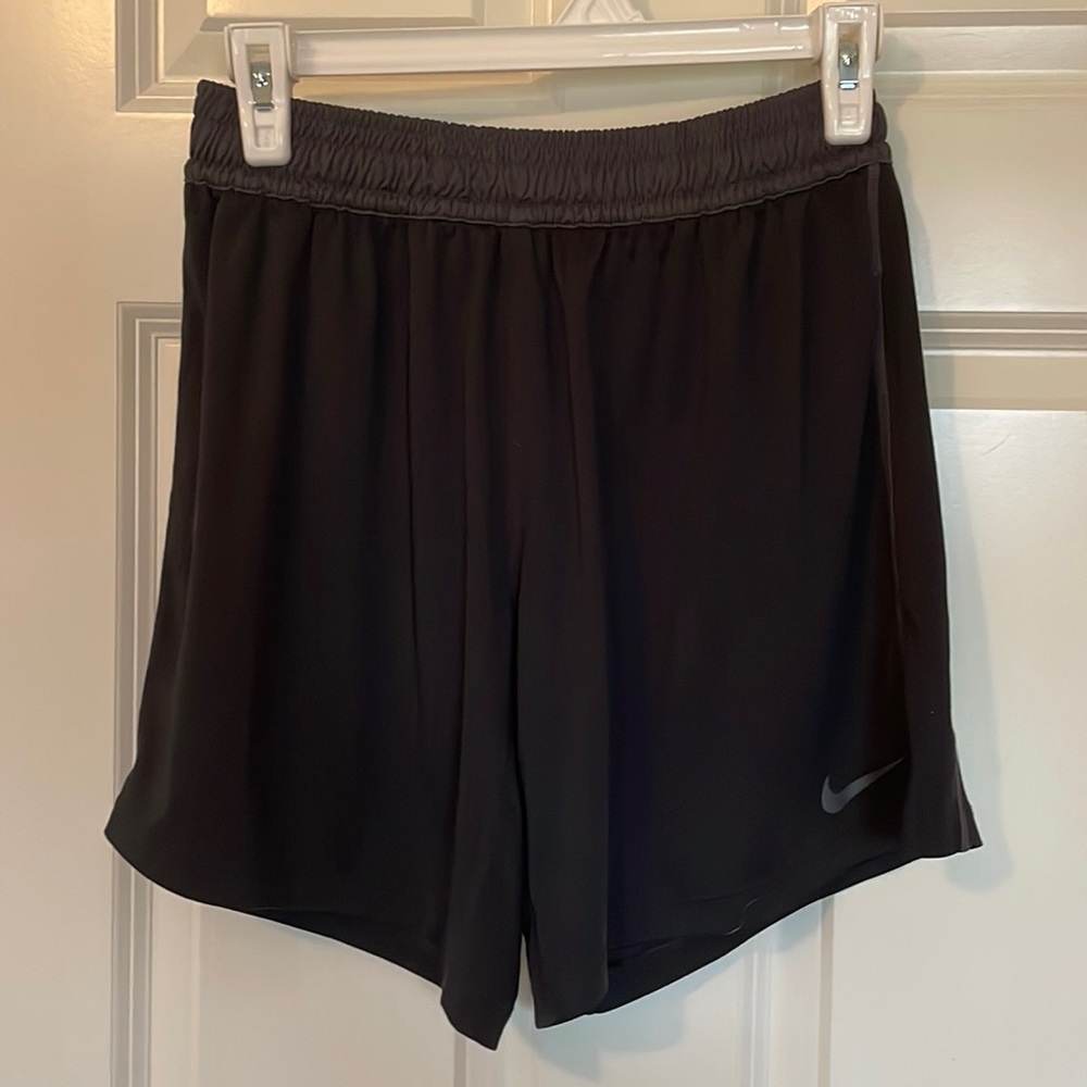 NIKE black athletics shorts